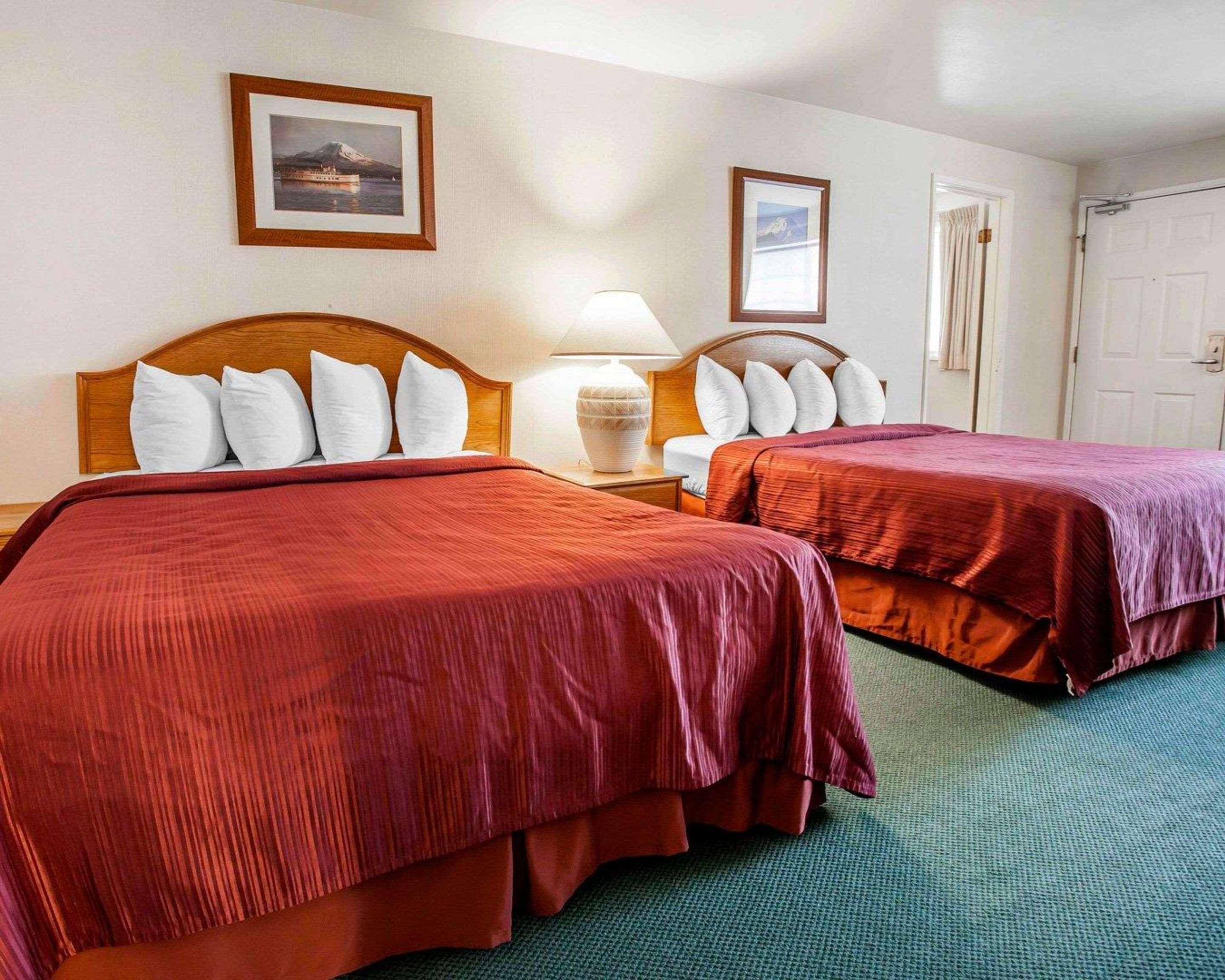 Quality Inn & Suites Bremerton Near Naval Shipyard Exterior photo
